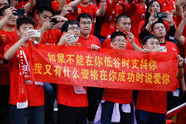 前马竞教练：姆巴佩缺乏团队融入感，与梅西不一样